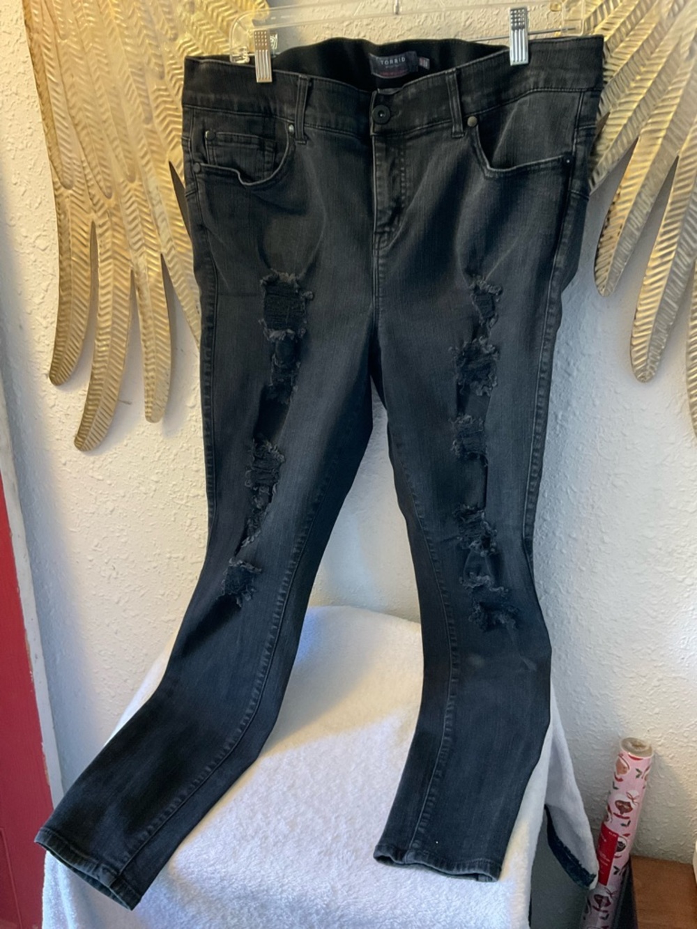 Torrid Boyfriend Straight Vintage Stretch Jeans bombshell skinny
